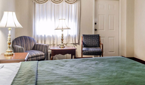 One Queen Bed